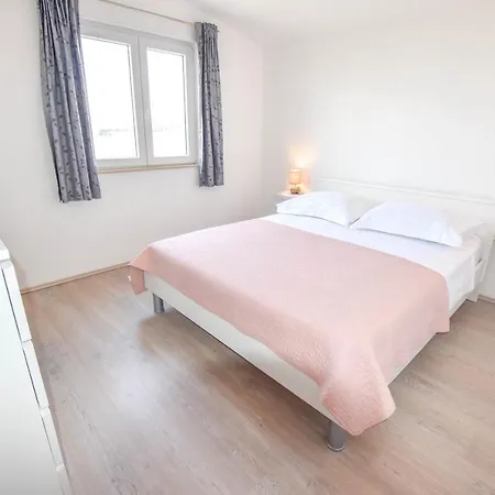 Aurora Apartment