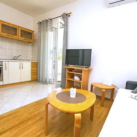 Aurora Apartment *